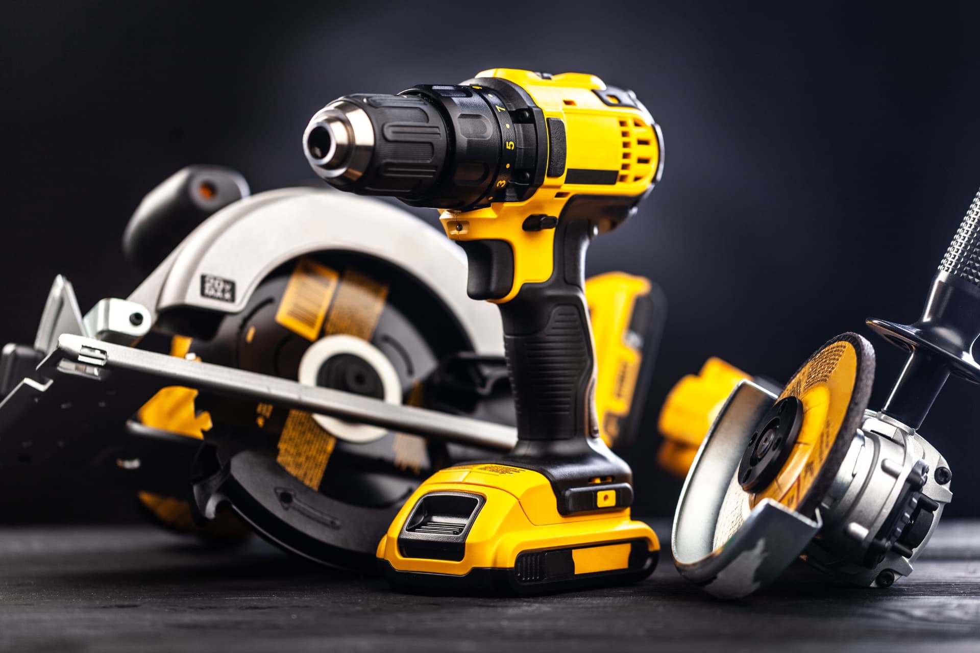 Equipamentos: Ferramentas elétricas